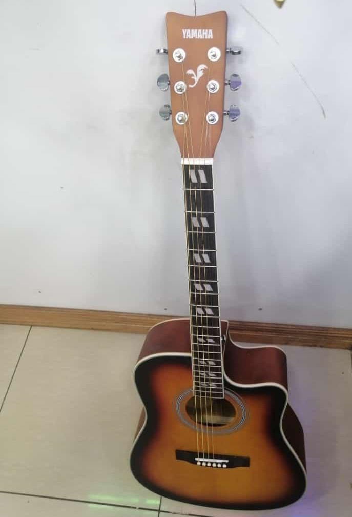 Yamaha Acoustic Guitar