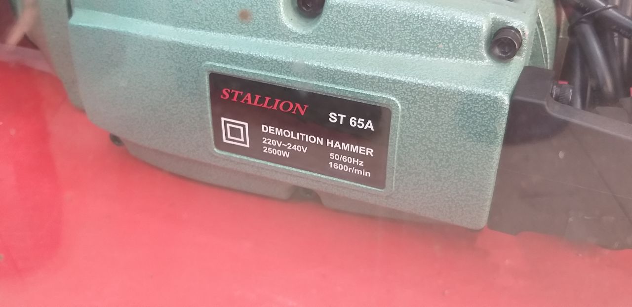 Stallion Demolition Hammer 2500w - Image 4