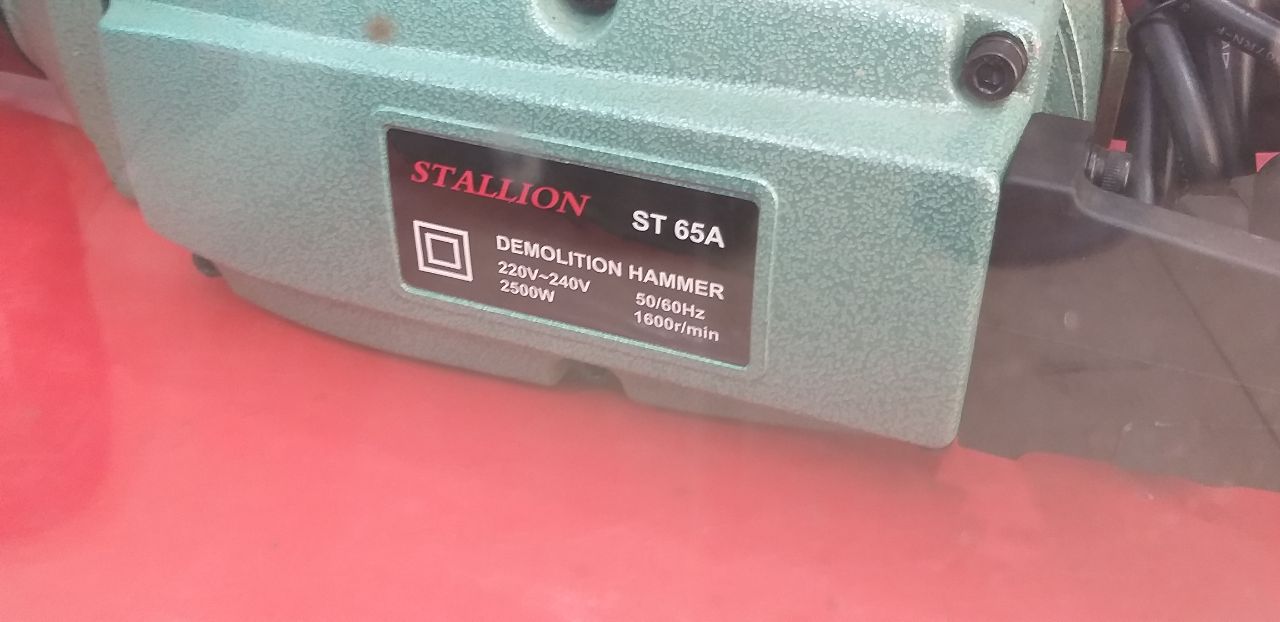 Stallion Demolition Hammer 2500w - Image 3