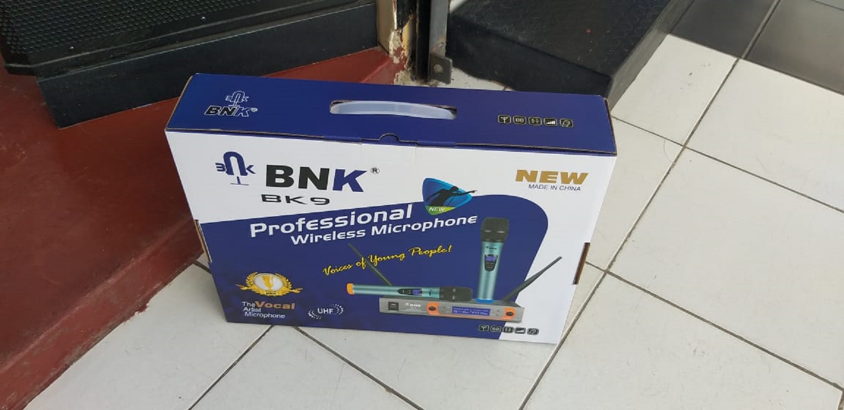 BNK BK9 Professional Wireless Microphone - Image 4