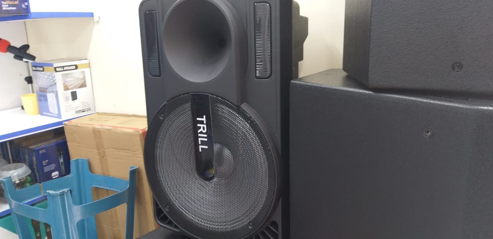 Trill 15" Portable Bluetooth Speaker With 2mics - Image 2