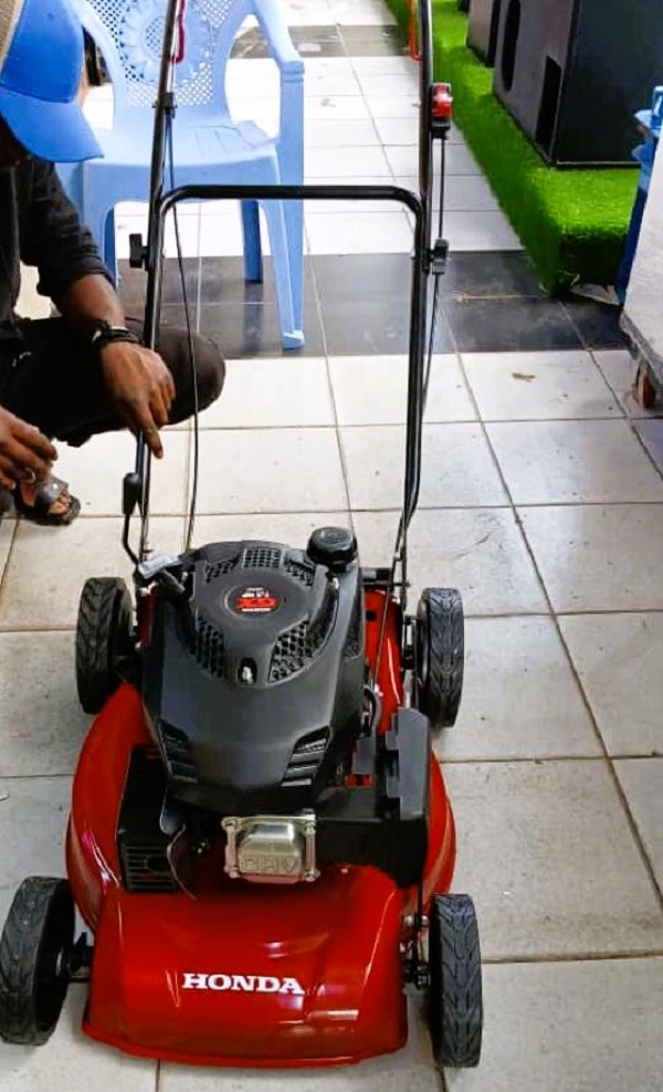 Honda petrol lawn mower 8.5hp Honda petrol lawn mower 8.5hp