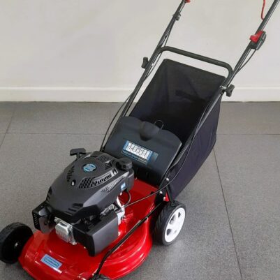 Honda brand lawn mower 4hp 156cc hand push 18 inches PETROL Honda brand lawn mower 4hp 156cc hand push 18 inches PETROL