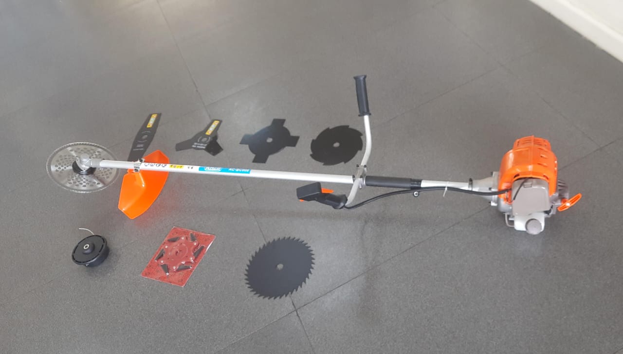 Hawking Brush cutter 4 stroke 8 blades side pack Hawking Brush cutter 4 stroke 8 blades side pack
